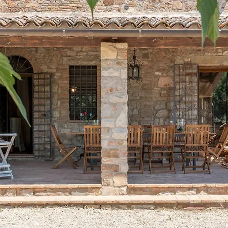 La Pizzichina 10, Emma Villa