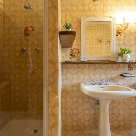 La Pizzichina 10, Emma Villa Todi