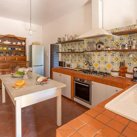 La Pizzichina 10, Emma