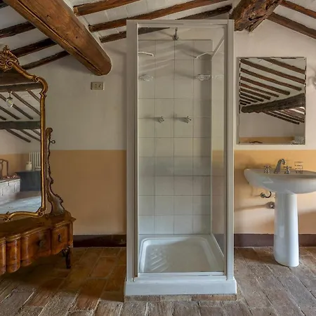 La Pizzichina 10, Emma Villa *